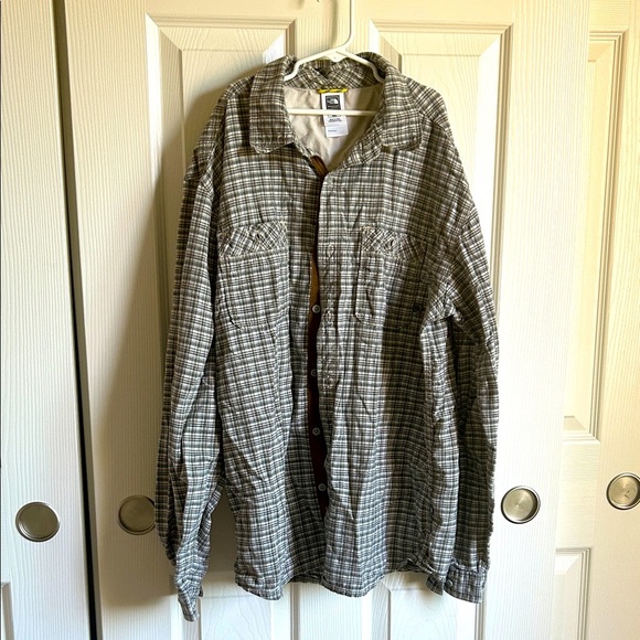 The North Face Men's Checkered Shirt Jacket - Gray - Picture 2 of 6